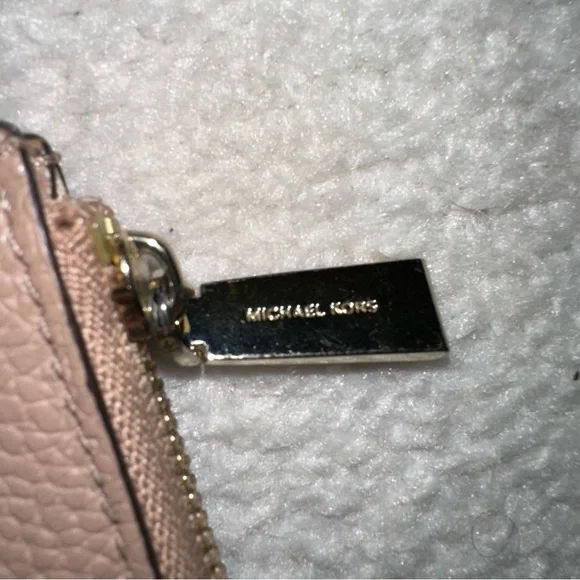 Michael Kors - Pink Wristlet wallet - Picture 5 of 6